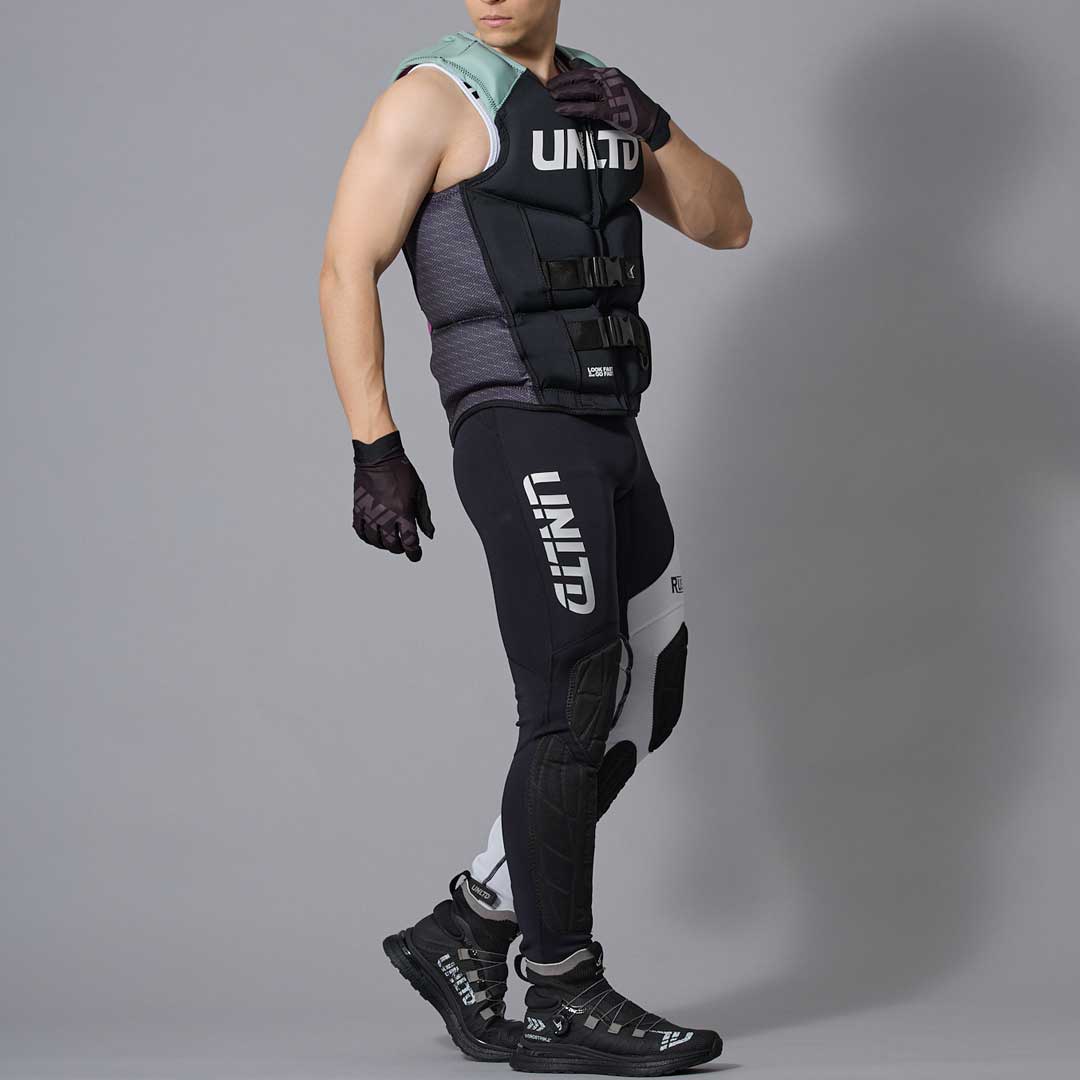 DIAL-LOCK HYDROSTRIKE BOOTS